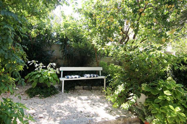 Eco-Apartments With Nice Garden Baška Voda Buitenkant foto